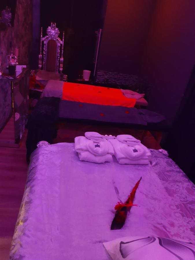 Nuit Romantique - Jacuzzi - Beziers - Romance Royale Luaran gambar