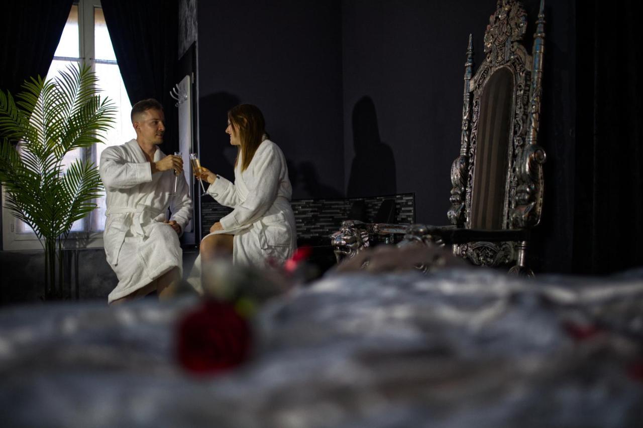 Nuit Romantique - Jacuzzi - Beziers - Romance Royale Luaran gambar