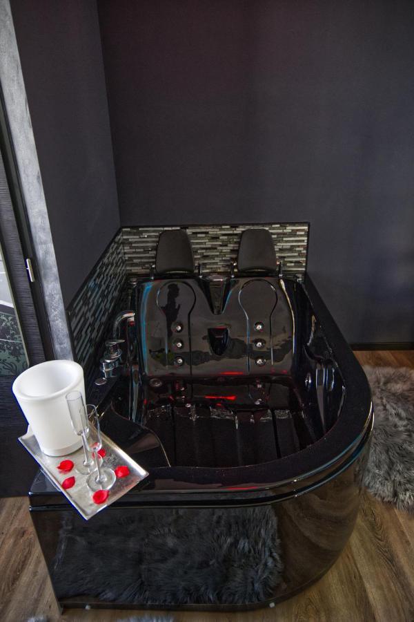 Nuit Romantique - Jacuzzi - Beziers - Romance Royale Luaran gambar